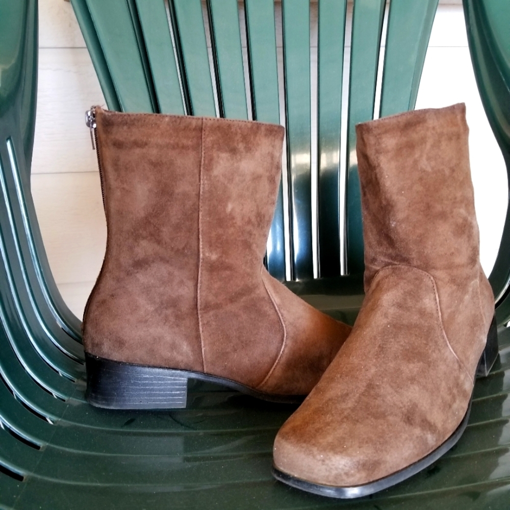 Short boots